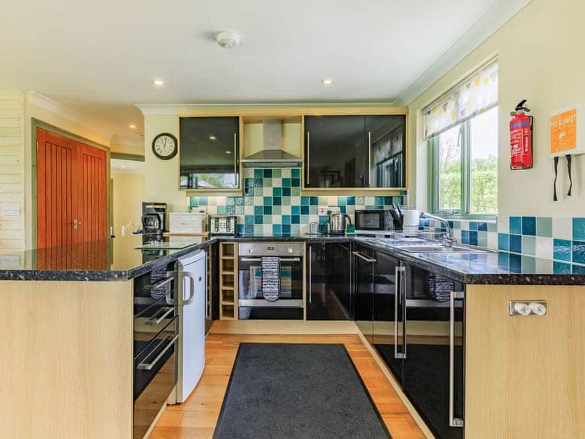 Kitchen | Primrose Lodge - Higher Shorston Lakes and Lodges, Holsworthy, near Bude
