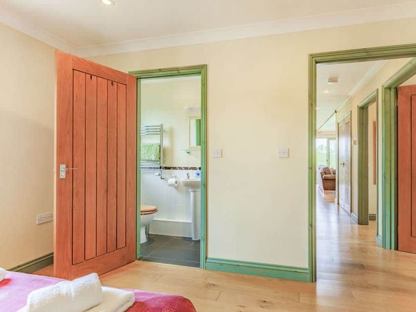Double bedroom | Foxglove Lodge - Higher Shorston Lakes and Lodges, Holsworthy, near Bude