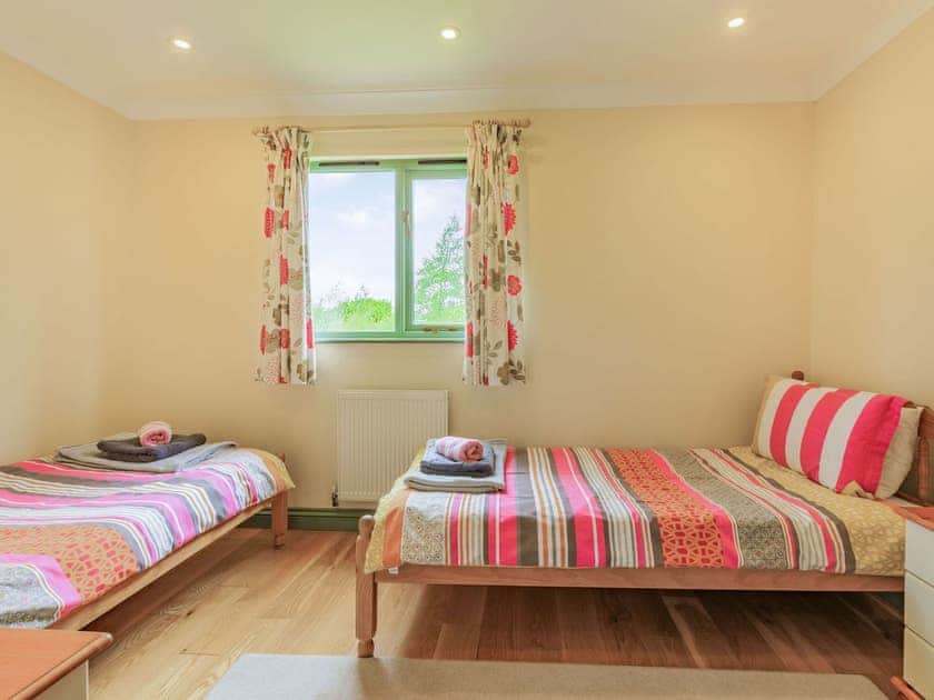 Twin bedroom | Foxglove Lodge - Higher Shorston Lakes and Lodges, Holsworthy, near Bude