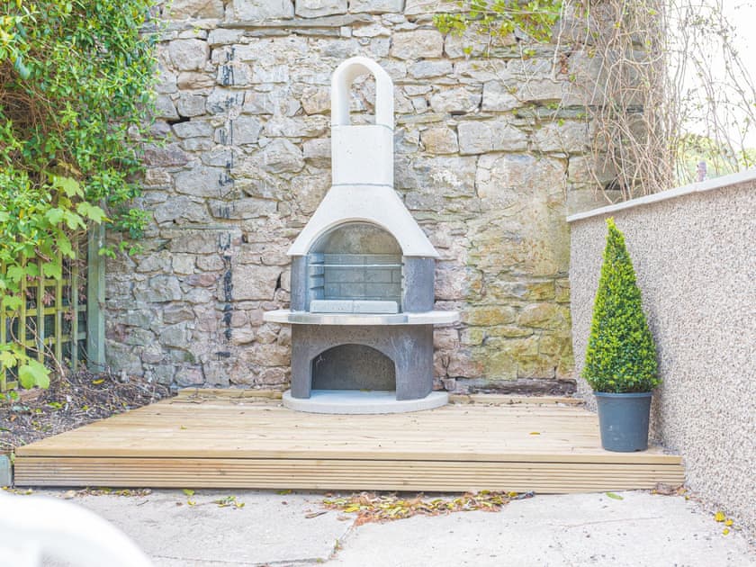 Built-in-BBQ | Beeswax Cottage, Dalton-in-Furness