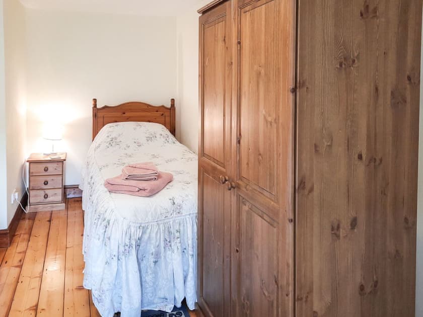 Twin bedroom | Greenrigg Cottage, near Caldbeck