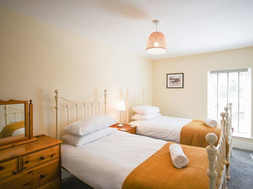 Twin bedroom | Tillman, Tywyn, near Aberdovey