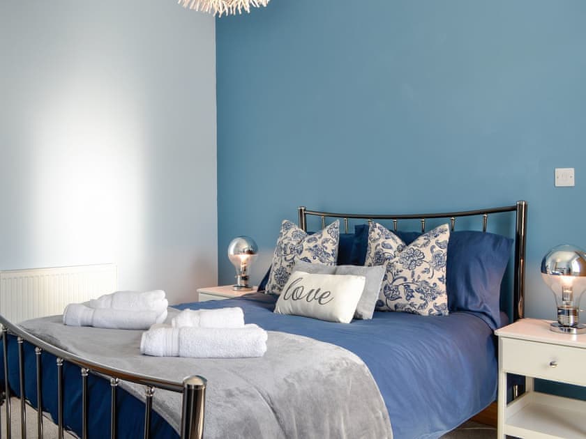 Double bedroom | Eleanor Cottage, Ballater