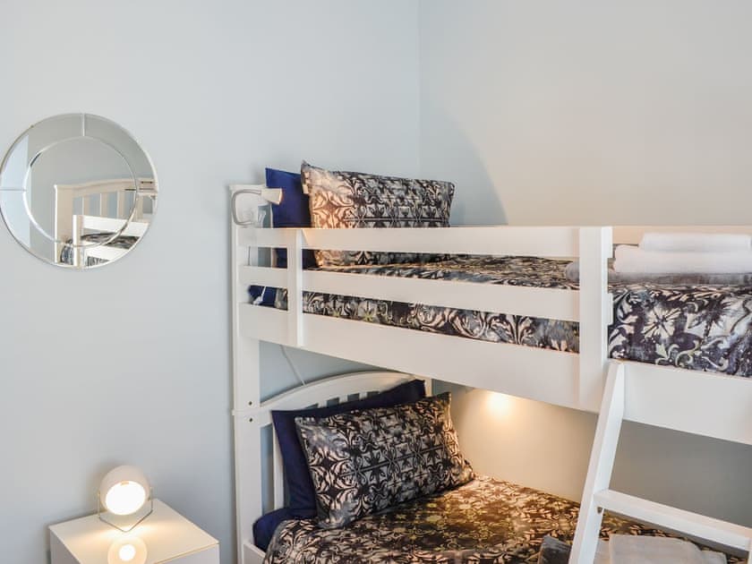 Bunk bedroom | Eleanor Cottage, Ballater