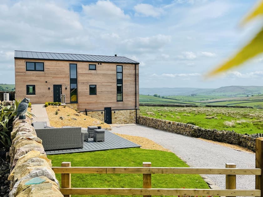 Exterior | Hazelgrove Lodge Barn, Laneshawbridge