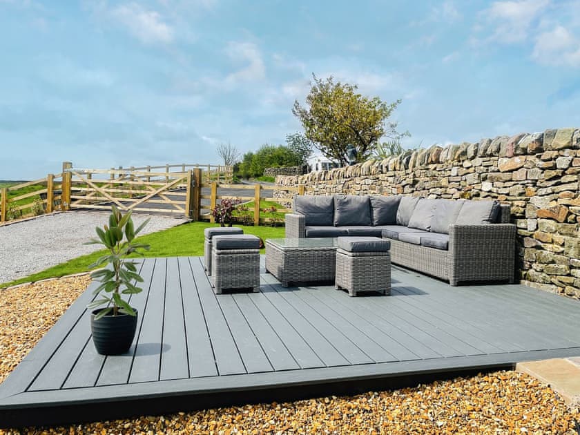 Decking | Hazelgrove Lodge Barn, Laneshawbridge