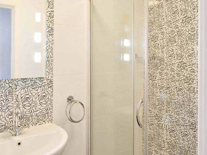 Shower room | Anchor’s Away, Filey