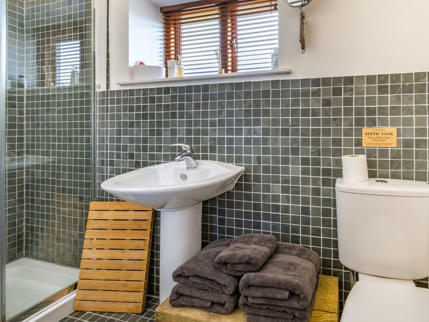Shower room | Chestnut Barn, Wold Newton, near Filey