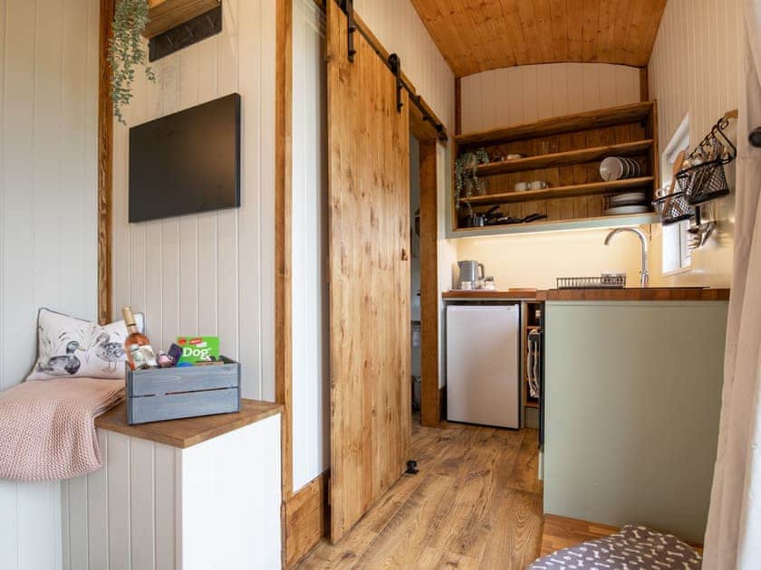 Kitchen area | Foxglove - Meadows Huts, Parwich, near Ashbourne