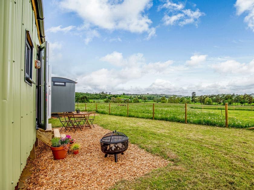Exterior | Foxglove - Meadows Huts, Parwich, near Ashbourne