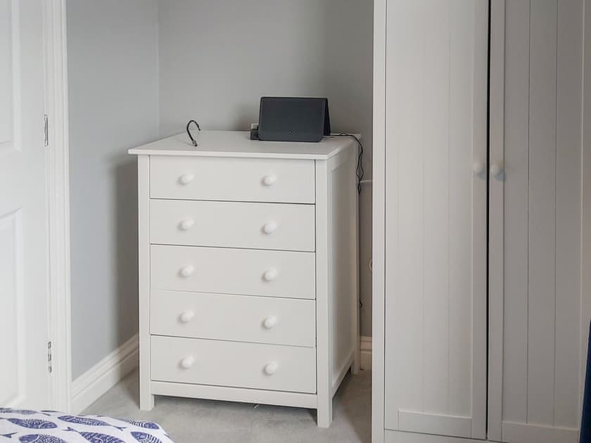 Single bedroom | Sandpiper - Suffolk Coastal Escapes, Pakefield, near Lowestoft