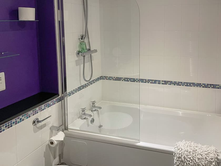 Bathroom | Abbey Church 14 - Highland Club, Fort Augustus