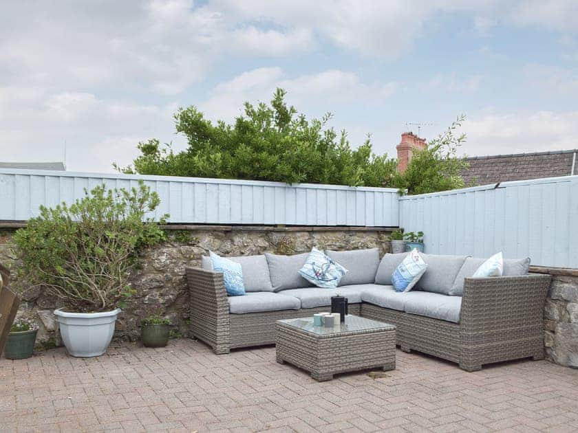 Sitting-out-area | Bluebell House, Tenby