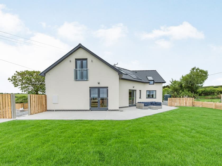 Garden | Gorwelon, Aberaeron