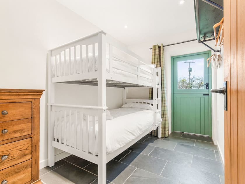 Bunk bedroom | The Milking Parlour - Preseli Hills Cottages, Rhosfach