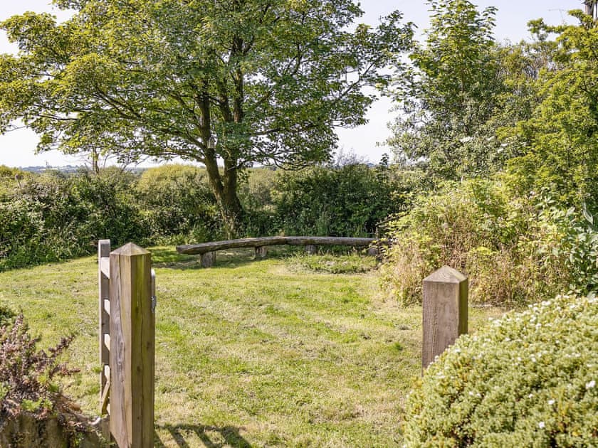 Garden | The Milking Parlour - Preseli Hills Cottages, Rhosfach