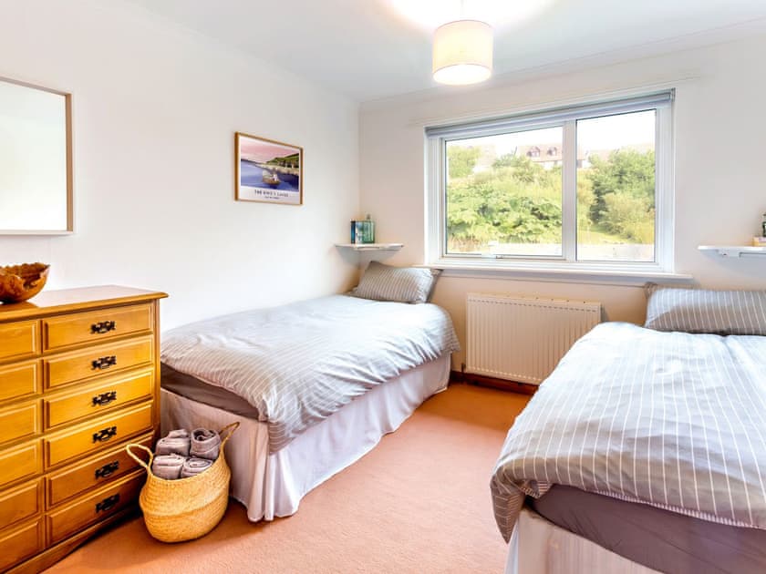 Twin bedroom | Tighnamara, Blackwaterfoot