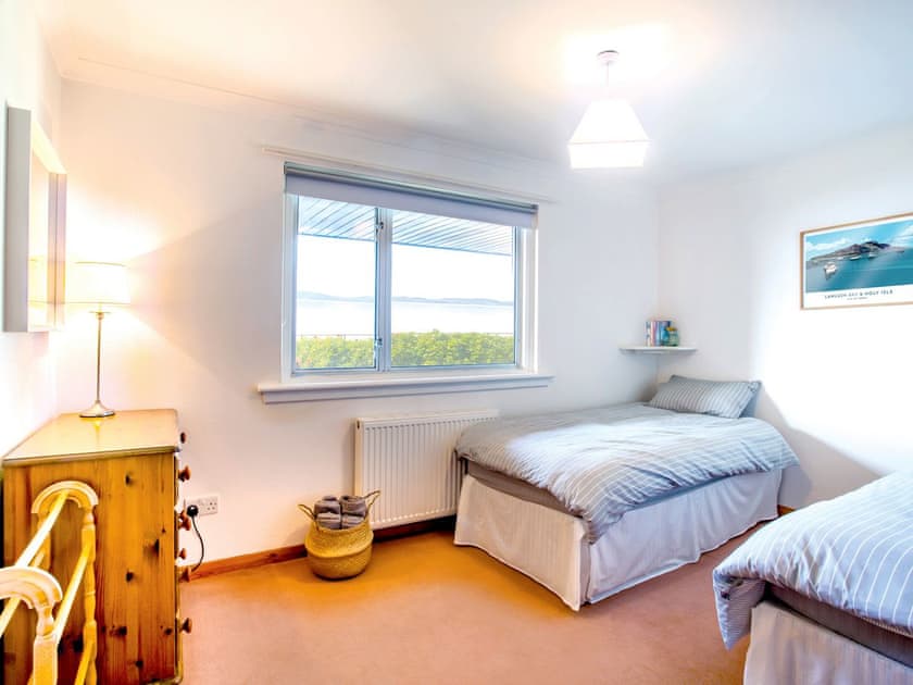 Twin bedroom | Tighnamara, Blackwaterfoot