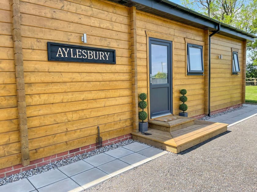 Exterior | Aylesbury Lodge, Halstead
