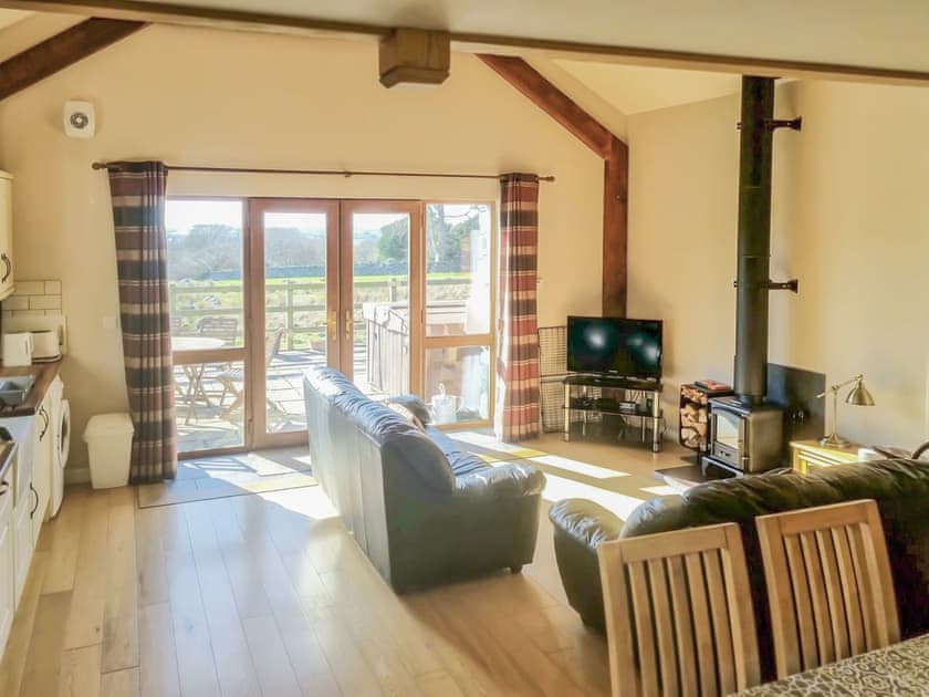 Open plan living space | Yr Hen Weithdy, Llanllechid near?Bangor
