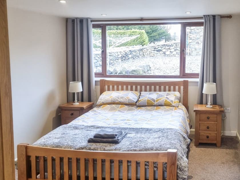 Master bedroom | Yr Hen Weithdy, Llanllechid near?Bangor