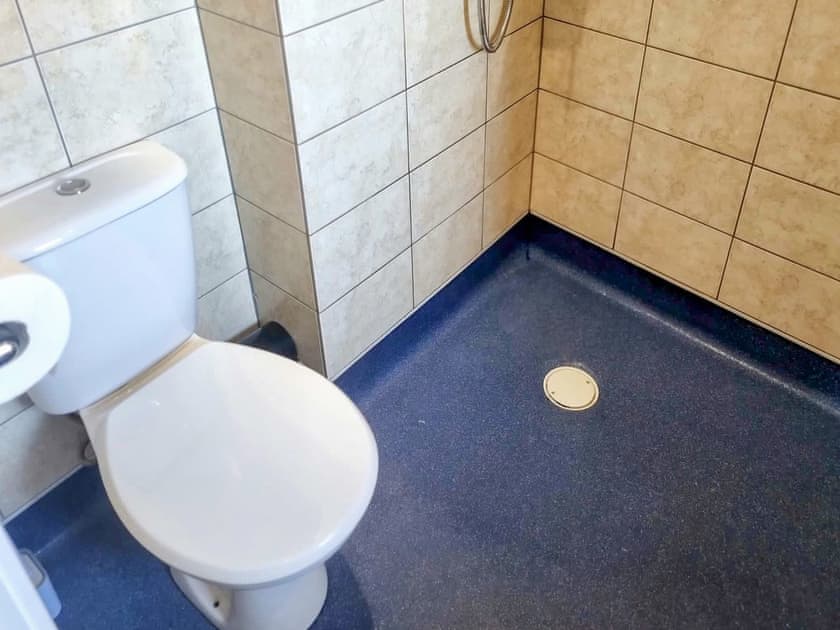 Wet room | Yr Hen Weithdy, Llanllechid near?Bangor