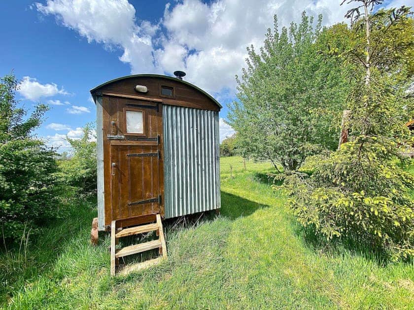 Exterior | Chelworth Shepherds Huts - Birch Shepherds Hut - Chelworth Shepherds Huts , Cricklade