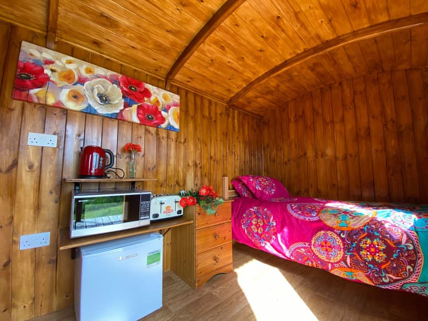 Open plan living space | Chelworth Shepherds Huts - Poppy Shepherds Hut - Chelworth Shepherds Huts , Cricklade