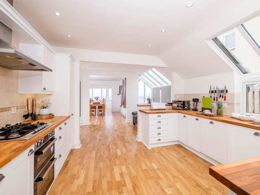 Kitchen | Glas Mordros, Carbis Bay