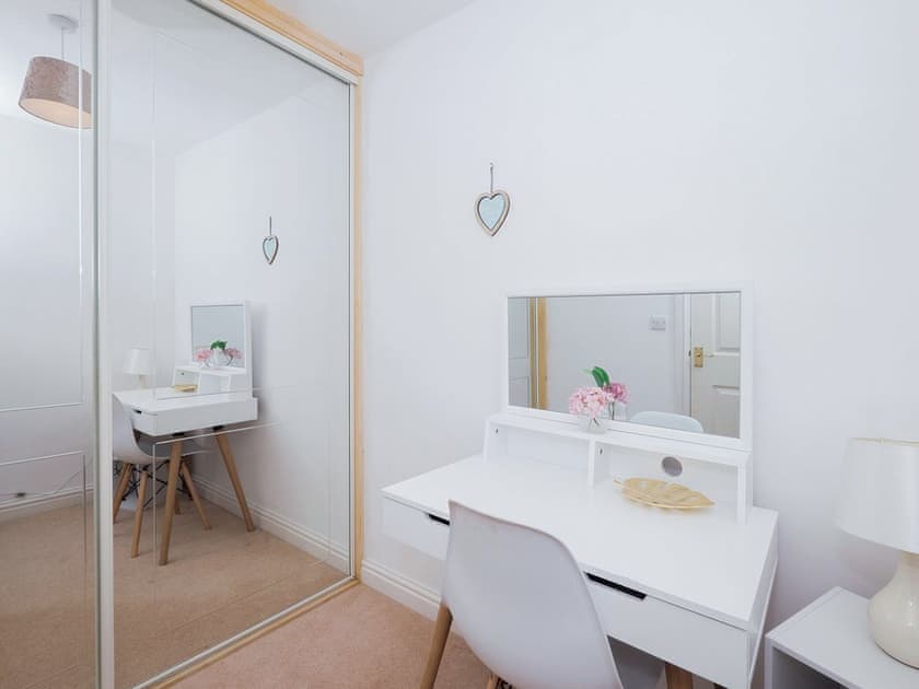 Interior | Glas Mordros, Carbis Bay