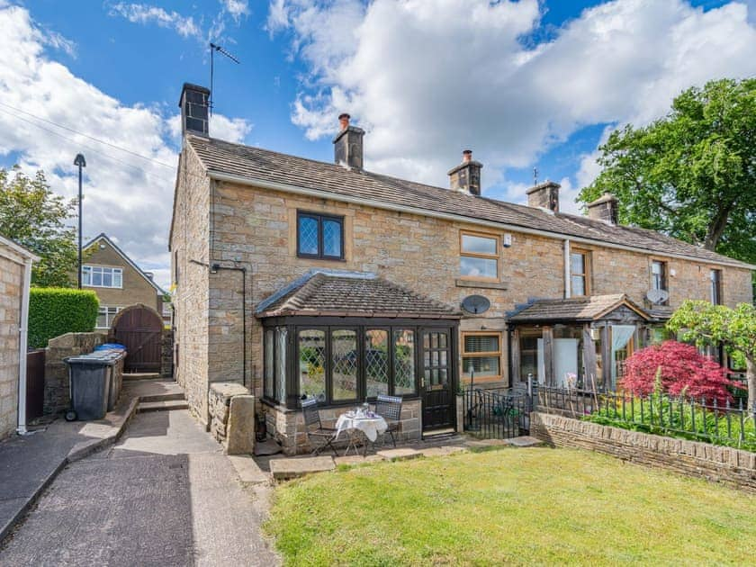 Exterior | Halcyon Cottage, Sheffield