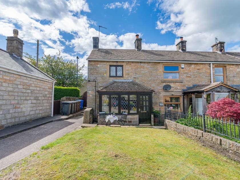 Exterior | Halcyon Cottage, Sheffield