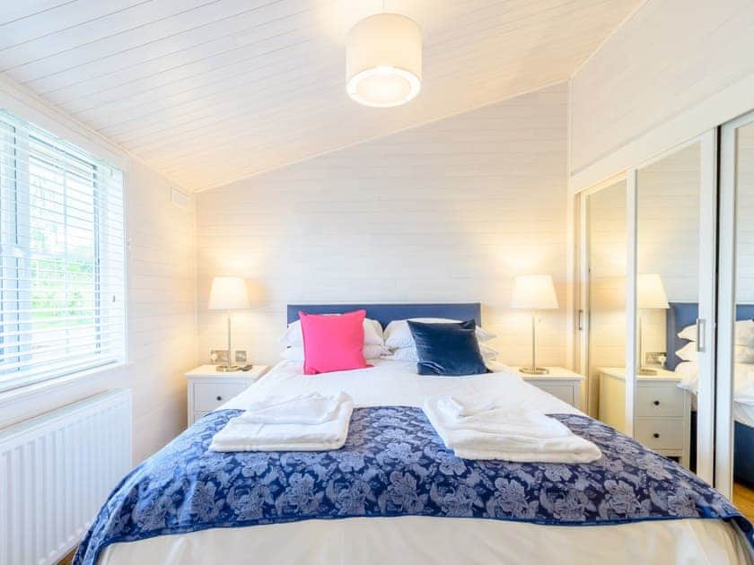 Double bedroom | Mahonia Lodge, Mercia Marina, Willington