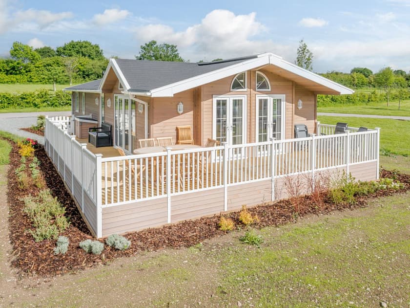 Exterior | Mahonia Lodge, Mercia Marina, Willington