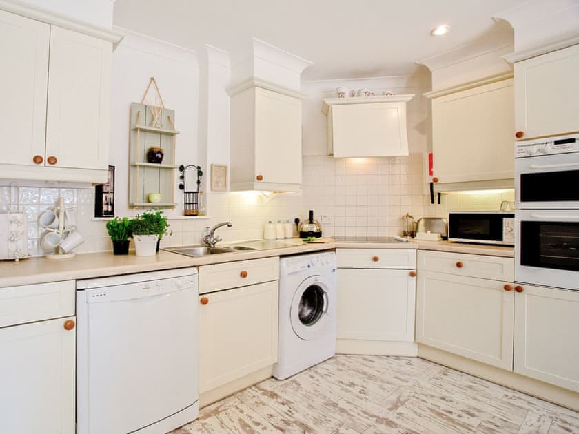 Kitchen | The Lawns, Modbury