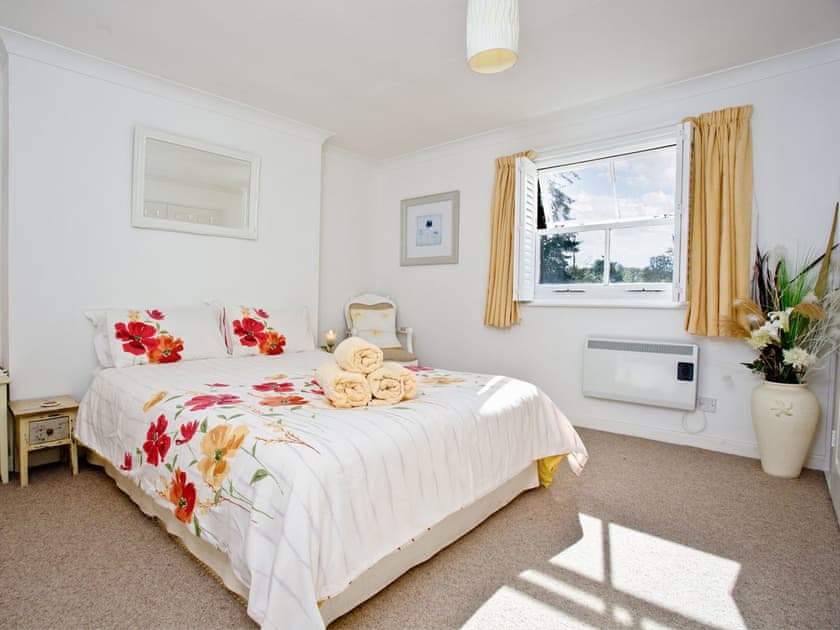 Double bedroom | The Lawns, Modbury