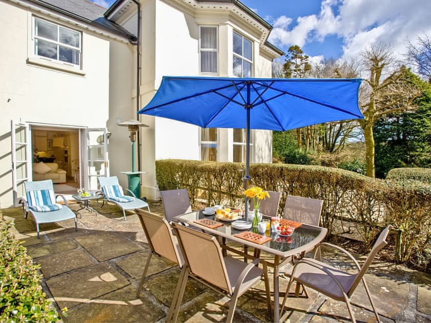 Sitting-out-area | The Lawns, Modbury