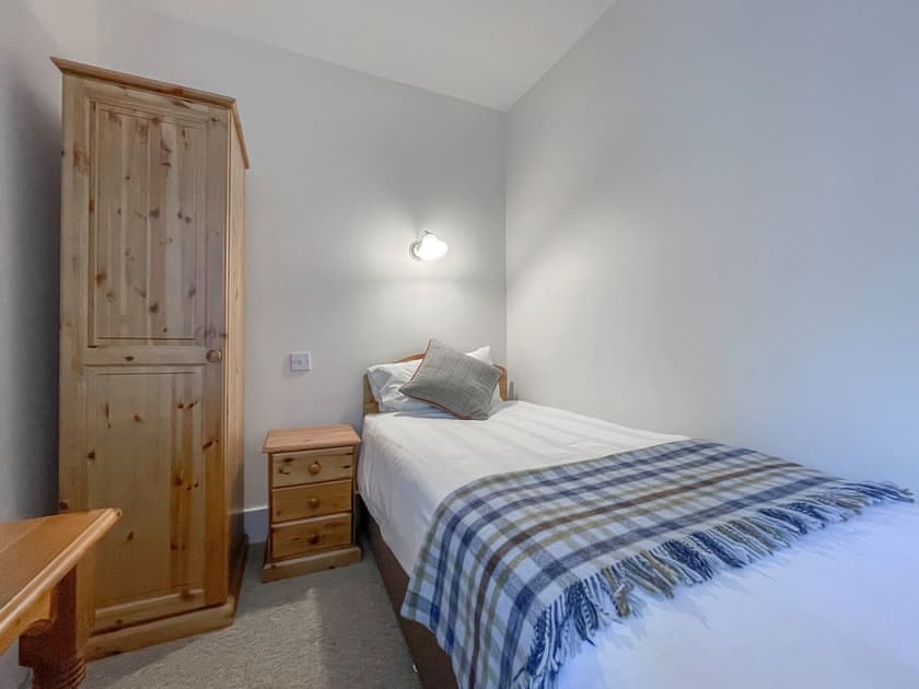 Single bedroom | Rowan Cottage - Easter Dalziel Farm Cottages, Dalcross