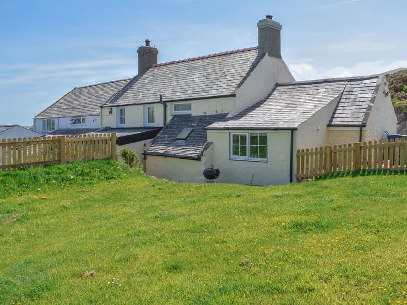 Exterior | Sanctuary Cottage, Aberdaron