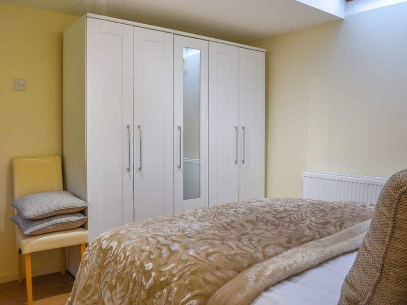Double bedroom | The Stables at Early Autumn, Sevenoaks