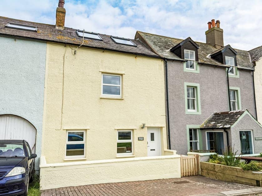 Traditional seaside terraced cottage with a contemporary twist | Seascape Cottage, Allonby, near Maryport