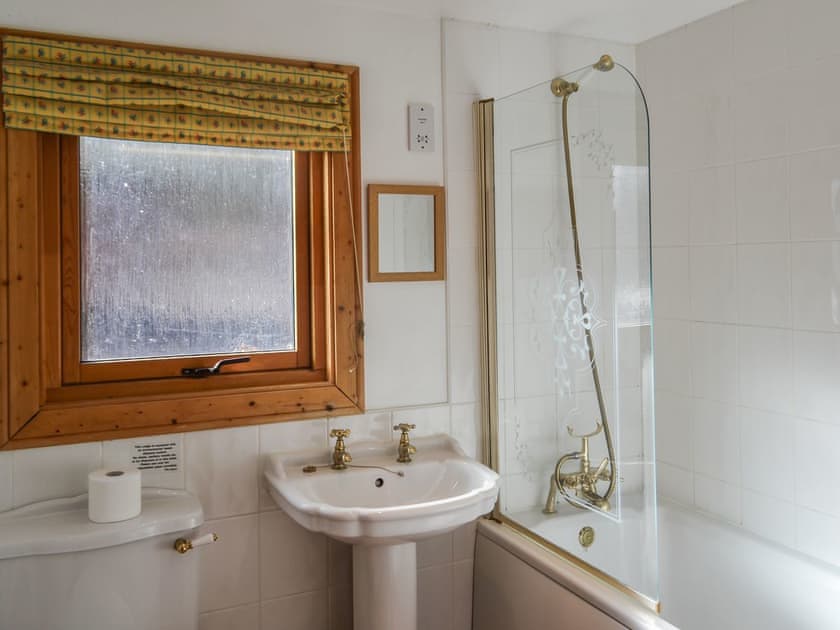 Bathroom | Ludensian Lodge - Wold Lodge Leisure, Kenwick, near Louth