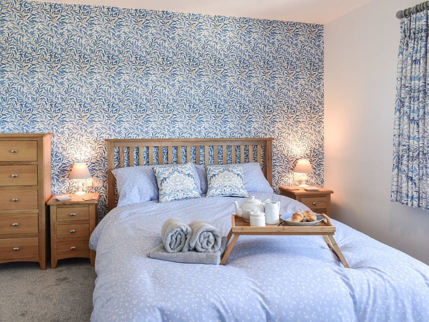Double bedroom | Bryn Y Felin, Dyffryn Ardudwy, near Harlech