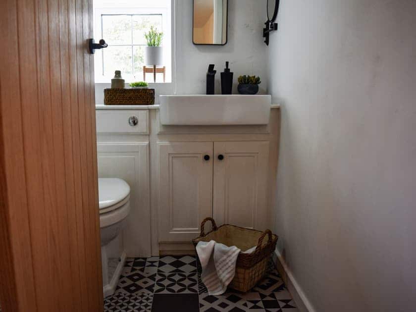 Bathroom | April Cottage, Staveley-in-Cartmel, near Windermere