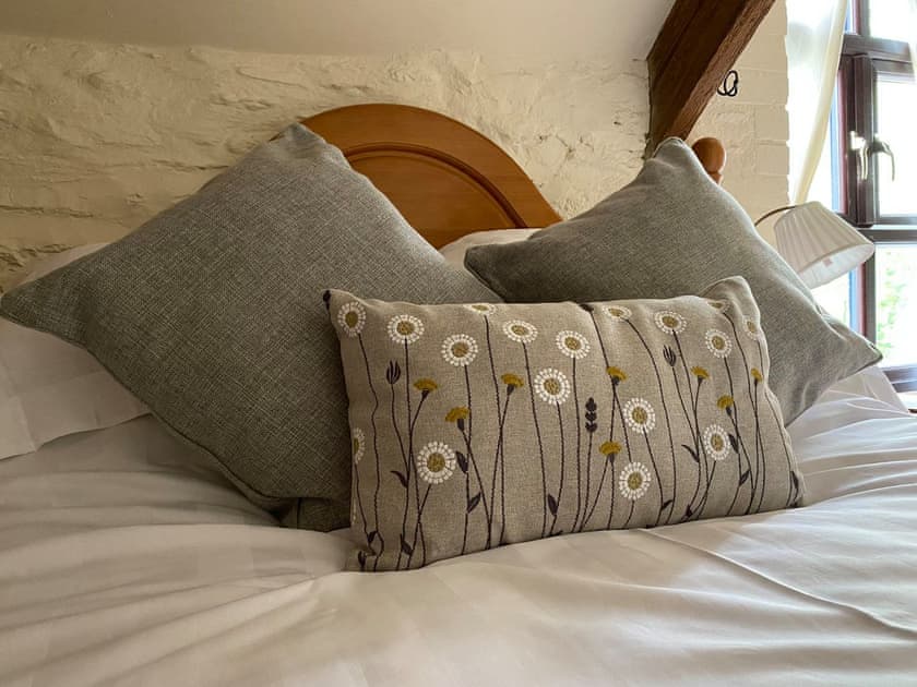 Double bedroom | Haybarn, Fowey
