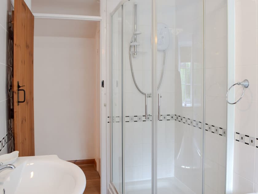 Bathroom | Stoneyford Cottage, Narberth