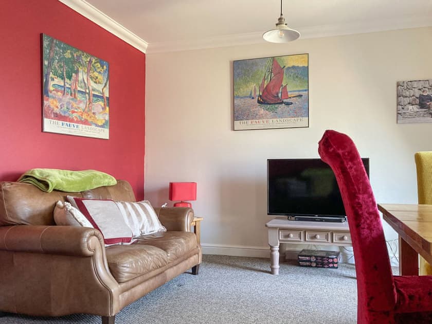 Living room/dining room | Cosy Cotswolds Townhouse, Shipston-on-Stour