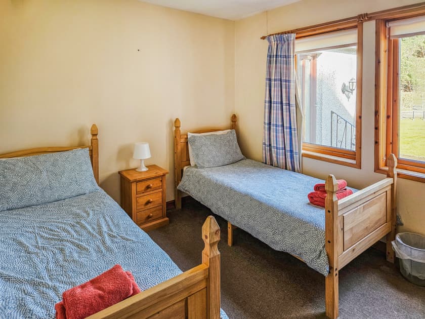 Twin bedroom | Cottertonbeag, Nethy Bridge, near Aviemore