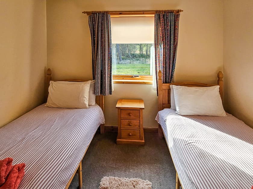 Twin bedroom | Cottertonbeag, Nethy Bridge, near Aviemore
