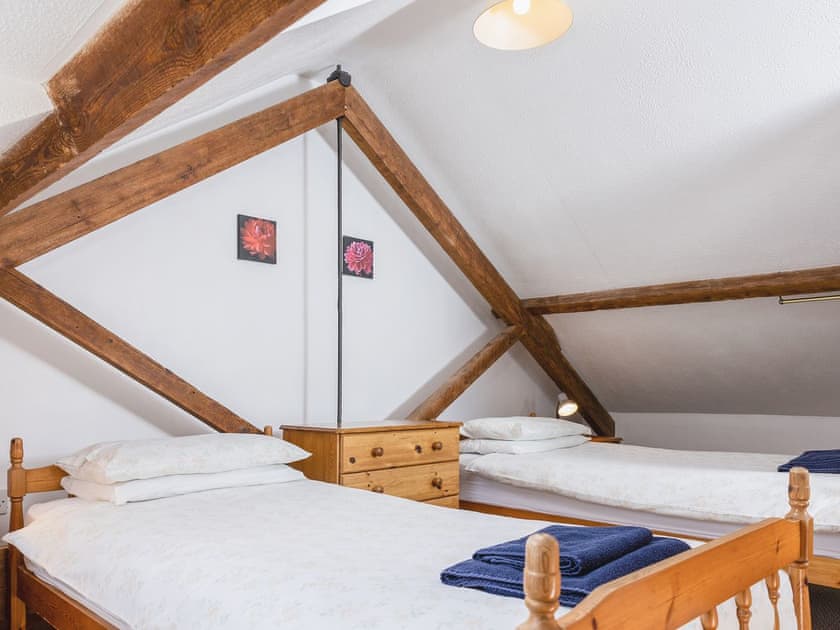 Comfortable twin bedroom | Old Nog Cottage - Stowford Lodge Holiday Cottages, Langtree, near Great Torrington